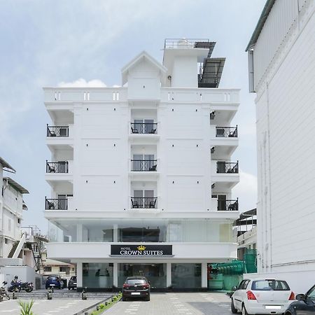 Hotel Crown Suites Коччи Экстерьер фото