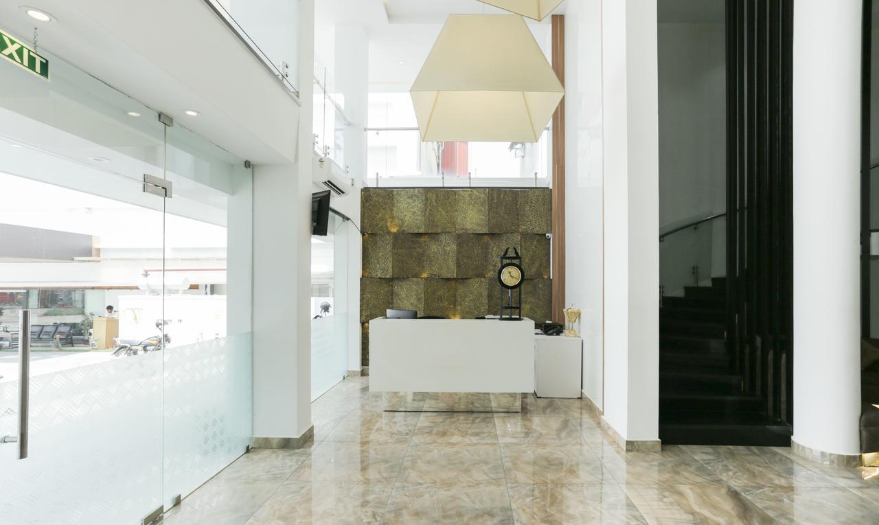 Hotel Crown Suites Коччи Экстерьер фото