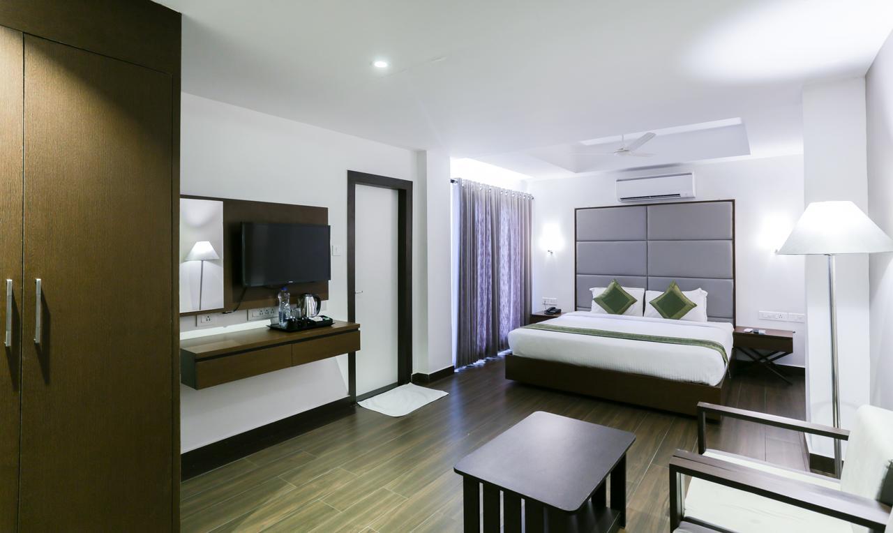 Hotel Crown Suites Коччи Экстерьер фото